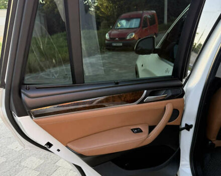 Белый БМВ Х3, объемом двигателя 2 л и пробегом 68 тыс. км за 18900 $, фото 24 на Automoto.ua