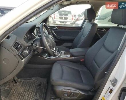 Белый БМВ Х3, объемом двигателя 2 л и пробегом 59 тыс. км за 3400 $, фото 6 на Automoto.ua