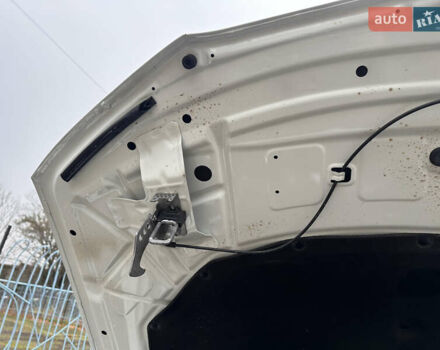 Белый БМВ Х3, объемом двигателя 2 л и пробегом 115 тыс. км за 17800 $, фото 41 на Automoto.ua