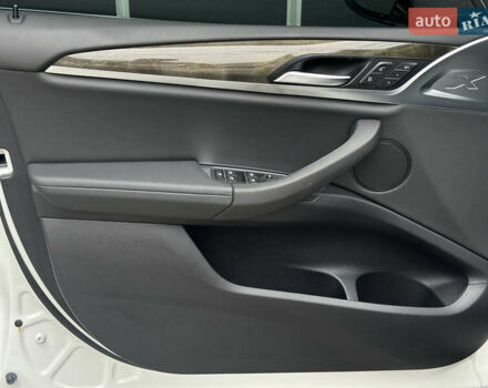 Білий БМВ Х3, об'ємом двигуна 2 л та пробігом 220 тис. км за 23500 $, фото 27 на Automoto.ua