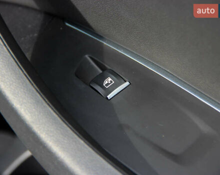 Білий БМВ Х3, об'ємом двигуна 2 л та пробігом 60 тис. км за 26500 $, фото 42 на Automoto.ua