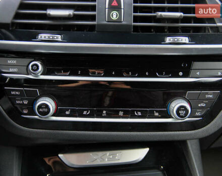 Білий БМВ Х3, об'ємом двигуна 2 л та пробігом 60 тис. км за 26500 $, фото 29 на Automoto.ua