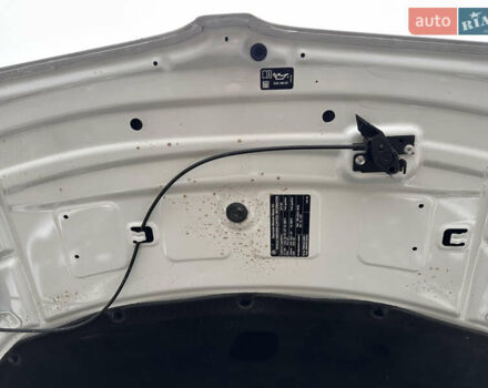 Белый БМВ Х3, объемом двигателя 2 л и пробегом 115 тыс. км за 17800 $, фото 36 на Automoto.ua