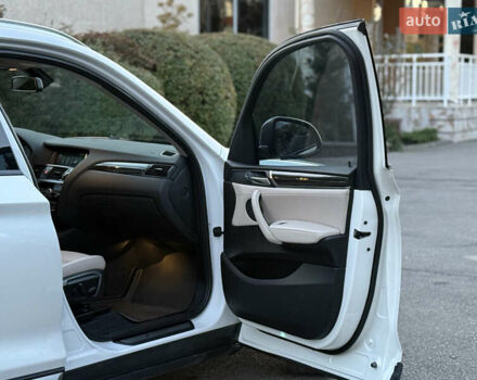 Белый БМВ Х3, объемом двигателя 2 л и пробегом 190 тыс. км за 17500 $, фото 35 на Automoto.ua