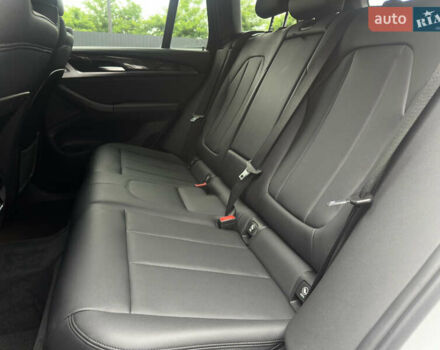 Білий БМВ Х3, об'ємом двигуна 2 л та пробігом 220 тис. км за 23500 $, фото 35 на Automoto.ua