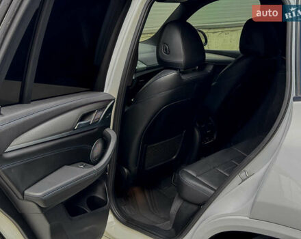 Белый БМВ Х3, объемом двигателя 3 л и пробегом 147 тыс. км за 33500 $, фото 35 на Automoto.ua