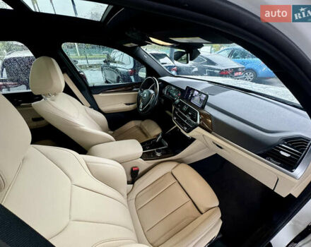 Белый БМВ Х3, объемом двигателя 2 л и пробегом 80 тыс. км за 26400 $, фото 40 на Automoto.ua