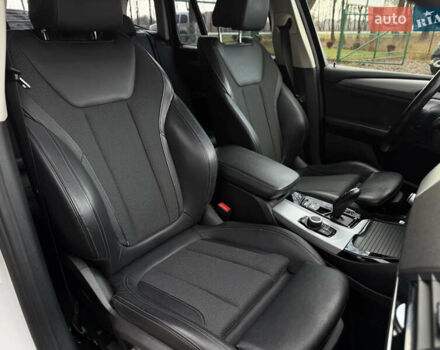 Белый БМВ Х3, объемом двигателя 2 л и пробегом 170 тыс. км за 24500 $, фото 13 на Automoto.ua