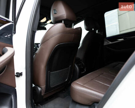 Білий БМВ Х3, об'ємом двигуна 2 л та пробігом 144 тис. км за 29500 $, фото 24 на Automoto.ua