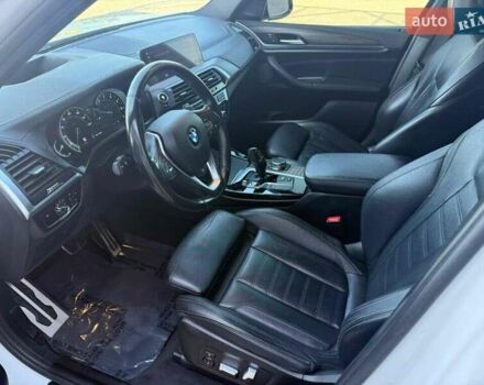Белый БМВ Х3, объемом двигателя 2 л и пробегом 56 тыс. км за 7500 $, фото 5 на Automoto.ua