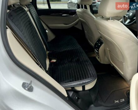 Білий БМВ Х3, об'ємом двигуна 3 л та пробігом 110 тис. км за 36900 $, фото 26 на Automoto.ua