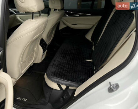 Білий БМВ Х3, об'ємом двигуна 3 л та пробігом 110 тис. км за 36900 $, фото 7 на Automoto.ua