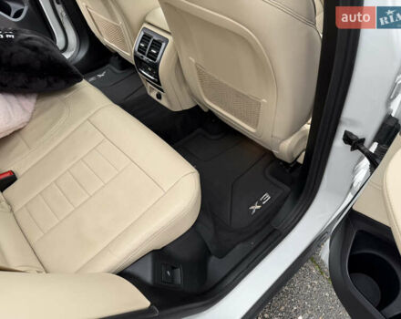 Белый БМВ Х3, объемом двигателя 2 л и пробегом 58 тыс. км за 33500 $, фото 31 на Automoto.ua