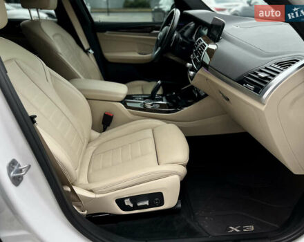 Білий БМВ Х3, об'ємом двигуна 3 л та пробігом 110 тис. км за 36900 $, фото 27 на Automoto.ua