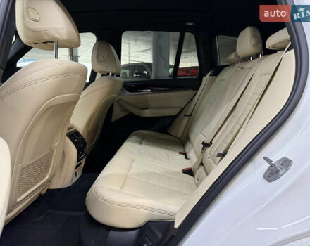 Белый БМВ Х3, объемом двигателя 3 л и пробегом 111 тыс. км за 34500 $, фото 23 на Automoto.ua