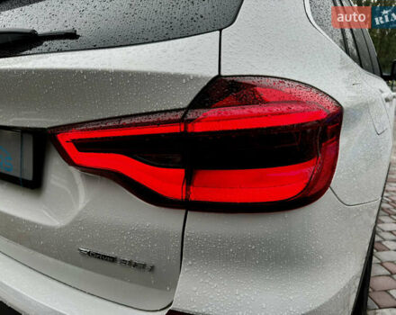 Белый БМВ Х3, объемом двигателя 2 л и пробегом 80 тыс. км за 26400 $, фото 8 на Automoto.ua