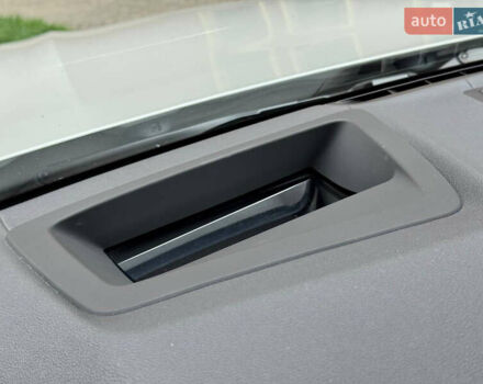 Білий БМВ Х3, об'ємом двигуна 2 л та пробігом 99 тис. км за 29000 $, фото 24 на Automoto.ua