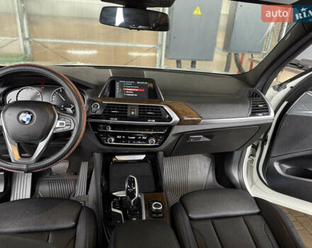 Белый БМВ Х3, объемом двигателя 2 л и пробегом 68 тыс. км за 27999 $, фото 6 на Automoto.ua