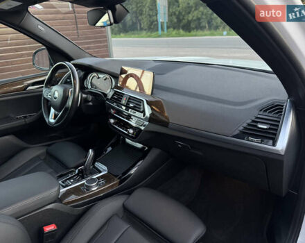 Білий БМВ Х3, об'ємом двигуна 2 л та пробігом 180 тис. км за 24700 $, фото 66 на Automoto.ua