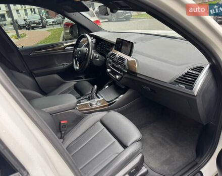 Белый БМВ Х3, объемом двигателя 2 л и пробегом 79 тыс. км за 25800 $, фото 24 на Automoto.ua