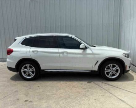 Белый БМВ Х3, объемом двигателя 2 л и пробегом 58 тыс. км за 11000 $, фото 4 на Automoto.ua