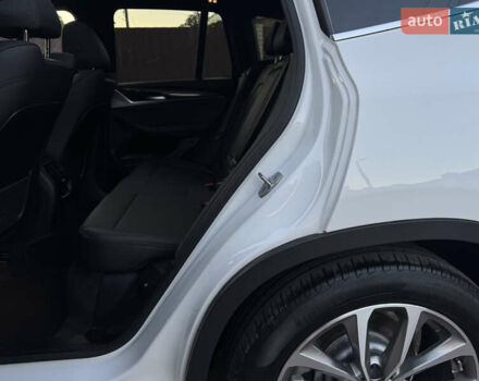 Білий БМВ Х3, об'ємом двигуна 2 л та пробігом 180 тис. км за 24700 $, фото 48 на Automoto.ua