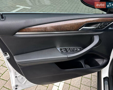 Белый БМВ Х3, объемом двигателя 2 л и пробегом 115 тыс. км за 30500 $, фото 22 на Automoto.ua