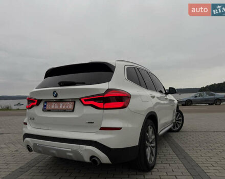 Білий БМВ Х3, об'ємом двигуна 2 л та пробігом 198 тис. км за 20800 $, фото 4 на Automoto.ua