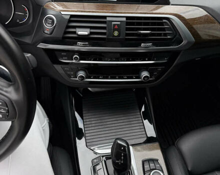 Білий БМВ Х3, об'ємом двигуна 2 л та пробігом 198 тис. км за 20800 $, фото 10 на Automoto.ua