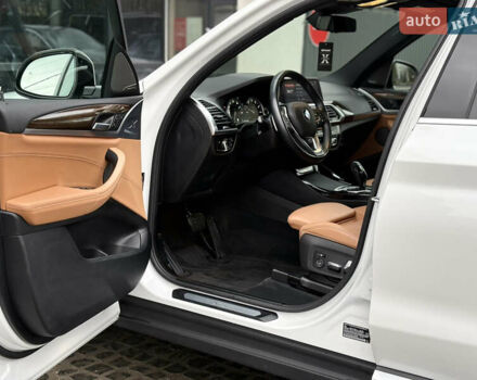 Белый БМВ Х3, объемом двигателя 2 л и пробегом 48 тыс. км за 33500 $, фото 42 на Automoto.ua