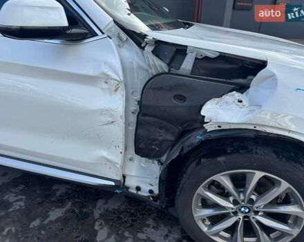 Белый БМВ Х3, объемом двигателя 2 л и пробегом 105 тыс. км за 24500 $, фото 4 на Automoto.ua