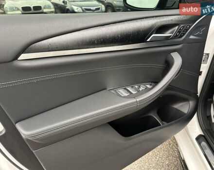 Белый БМВ Х3, объемом двигателя 2 л и пробегом 53 тыс. км за 35800 $, фото 24 на Automoto.ua