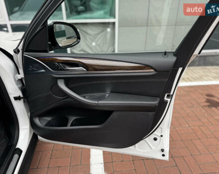 Белый БМВ Х3, объемом двигателя 2 л и пробегом 82 тыс. км за 27000 $, фото 36 на Automoto.ua