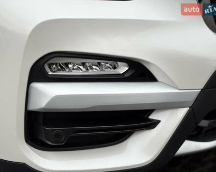 Белый БМВ Х3, объемом двигателя 2 л и пробегом 48 тыс. км за 33500 $, фото 6 на Automoto.ua