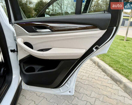 Белый БМВ Х3, объемом двигателя 2 л и пробегом 34 тыс. км за 28500 $, фото 11 на Automoto.ua