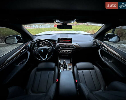 Белый БМВ Х3, объемом двигателя 2 л и пробегом 115 тыс. км за 30500 $, фото 12 на Automoto.ua