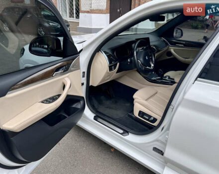 Белый БМВ Х3, объемом двигателя 2 л и пробегом 105 тыс. км за 33500 $, фото 13 на Automoto.ua