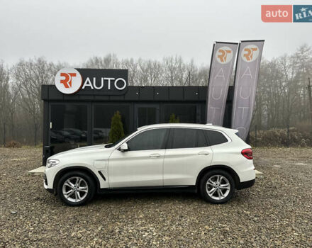 Білий БМВ Х3, об'ємом двигуна 2 л та пробігом 39 тис. км за 41500 $, фото 1 на Automoto.ua
