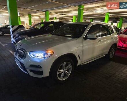 Белый БМВ Х3, объемом двигателя 2 л и пробегом 73 тыс. км за 39400 $, фото 2 на Automoto.ua