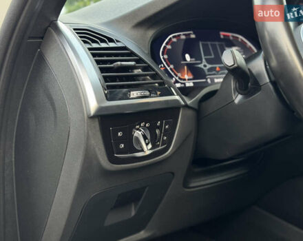 Білий БМВ Х3, об'ємом двигуна 3 л та пробігом 166 тис. км за 41499 $, фото 26 на Automoto.ua