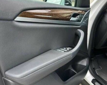 Белый БМВ Х3, объемом двигателя 2 л и пробегом 85 тыс. км за 23500 $, фото 6 на Automoto.ua
