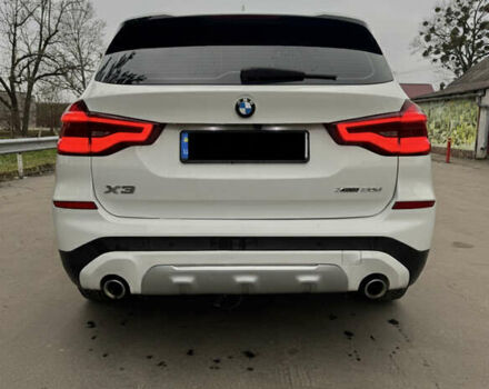 Белый БМВ Х3, объемом двигателя 3 л и пробегом 147 тыс. км за 34500 $, фото 4 на Automoto.ua