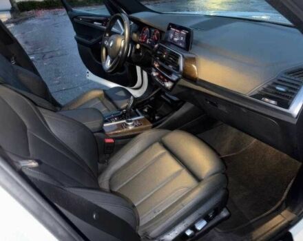 Білий БМВ Х3, об'ємом двигуна 2 л та пробігом 56 тис. км за 11000 $, фото 11 на Automoto.ua