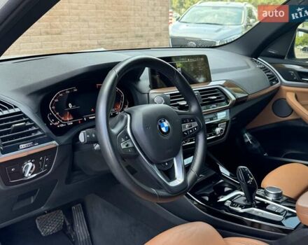 Белый БМВ Х3, объемом двигателя 2 л и пробегом 90 тыс. км за 39000 $, фото 18 на Automoto.ua