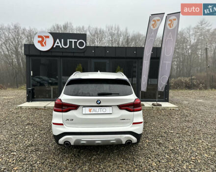 Білий БМВ Х3, об'ємом двигуна 2 л та пробігом 39 тис. км за 41500 $, фото 3 на Automoto.ua