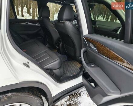 Белый БМВ Х3, объемом двигателя 2 л и пробегом 73 тыс. км за 39400 $, фото 39 на Automoto.ua