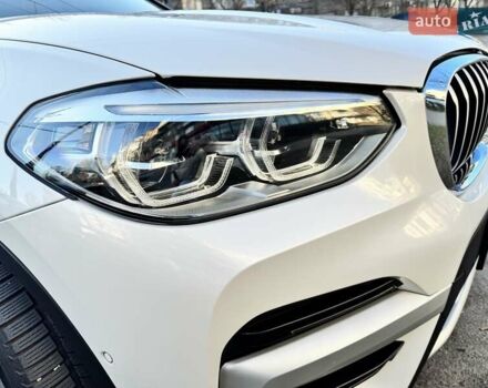 Белый БМВ Х3, объемом двигателя 2 л и пробегом 68 тыс. км за 40000 $, фото 6 на Automoto.ua