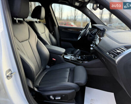 Белый БМВ Х3, объемом двигателя 2 л и пробегом 40 тыс. км за 27950 $, фото 35 на Automoto.ua