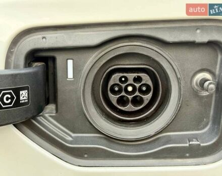 Белый БМВ Х3, объемом двигателя 2 л и пробегом 149 тыс. км за 35800 $, фото 6 на Automoto.ua