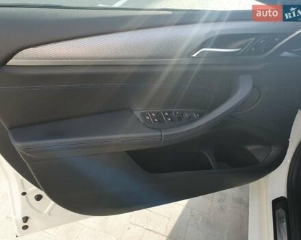 Білий БМВ Х3, об'ємом двигуна 2 л та пробігом 62 тис. км за 45500 $, фото 15 на Automoto.ua